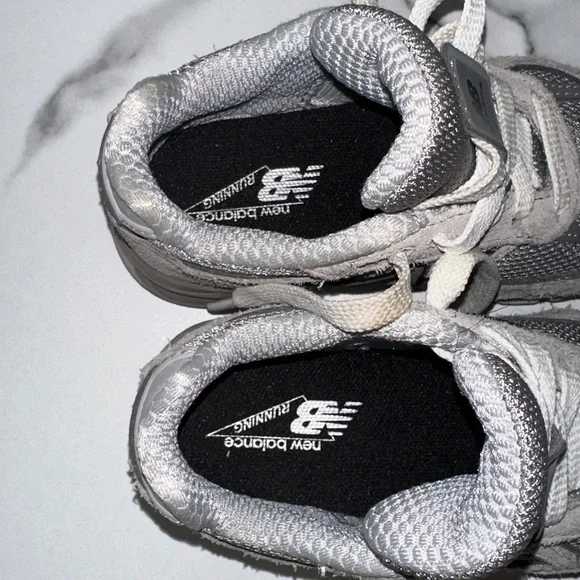 Pre-owned New Balance Kids' Black and Gray 999v4 Sneakers - Picture 13 of 14